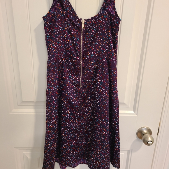 Silky soft cute dress with poke a dot pattern - Picture 2 of 4